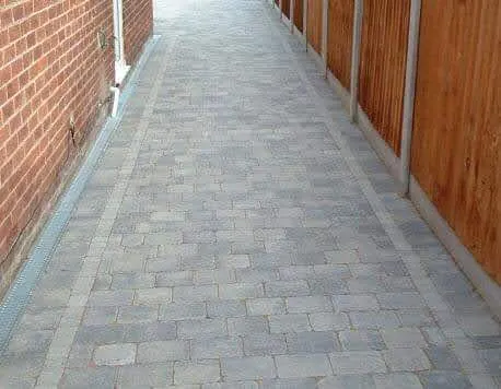 Block paving side path in grey